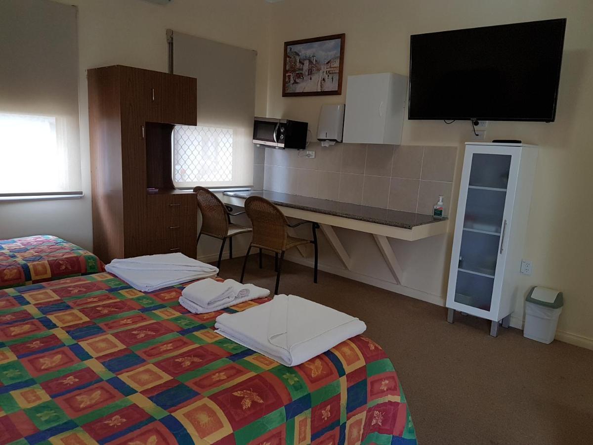 Golfers Inn Tenterfield Bagian luar foto
