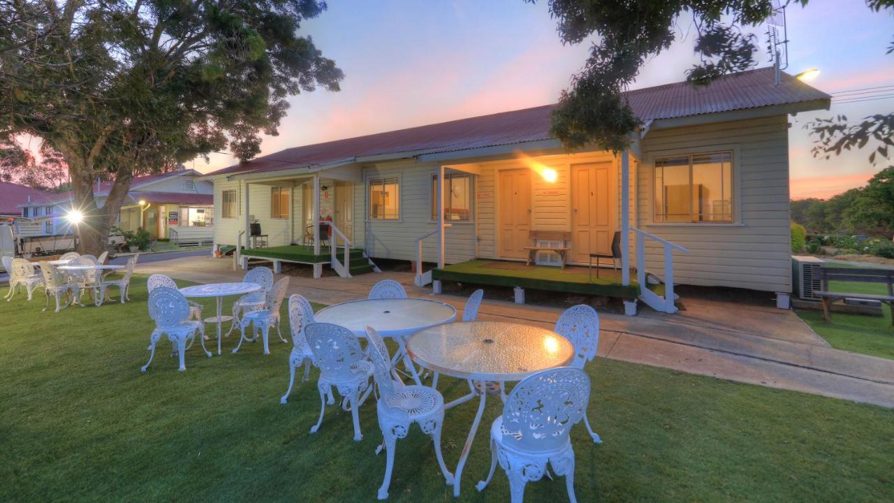 Golfers Inn Tenterfield Bagian luar foto