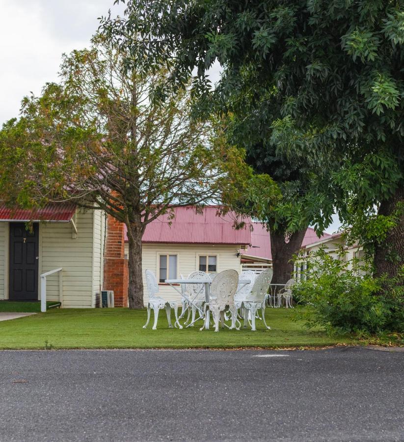 Golfers Inn Tenterfield Bagian luar foto
