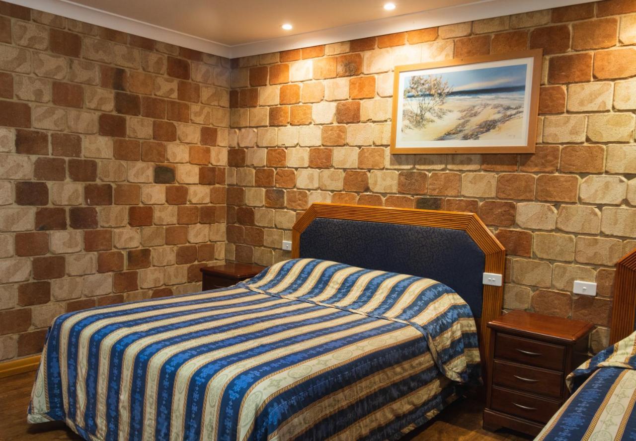 Golfers Inn Tenterfield Bagian luar foto