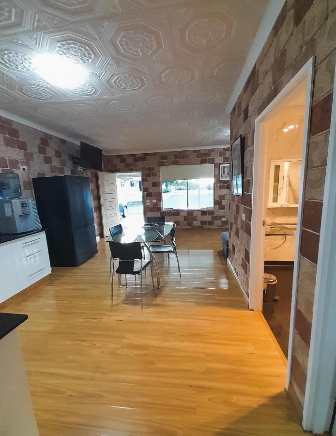 Golfers Inn Tenterfield Bagian luar foto